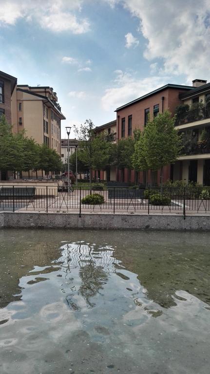 Mila Apartments Navigli Milan Luaran gambar