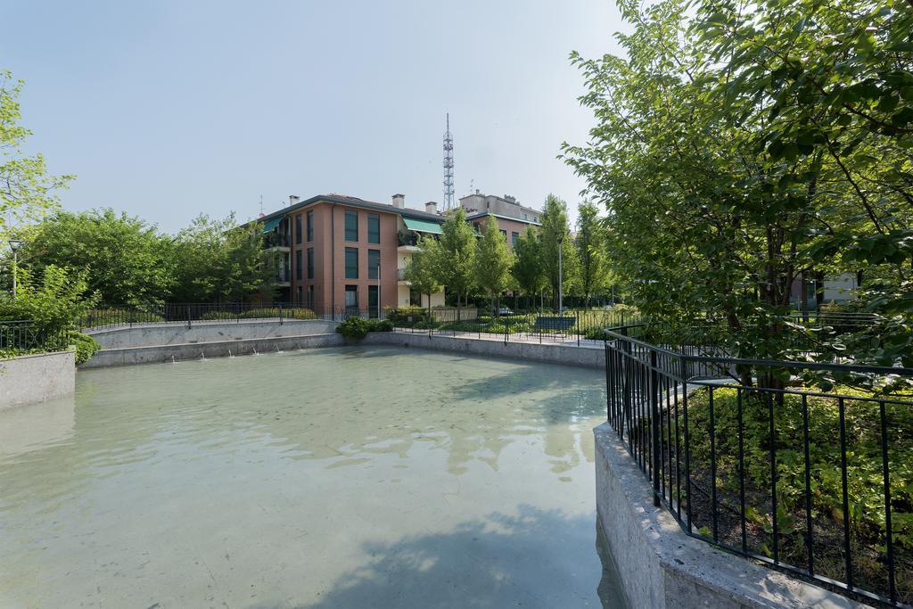 Mila Apartments Navigli Milan Luaran gambar